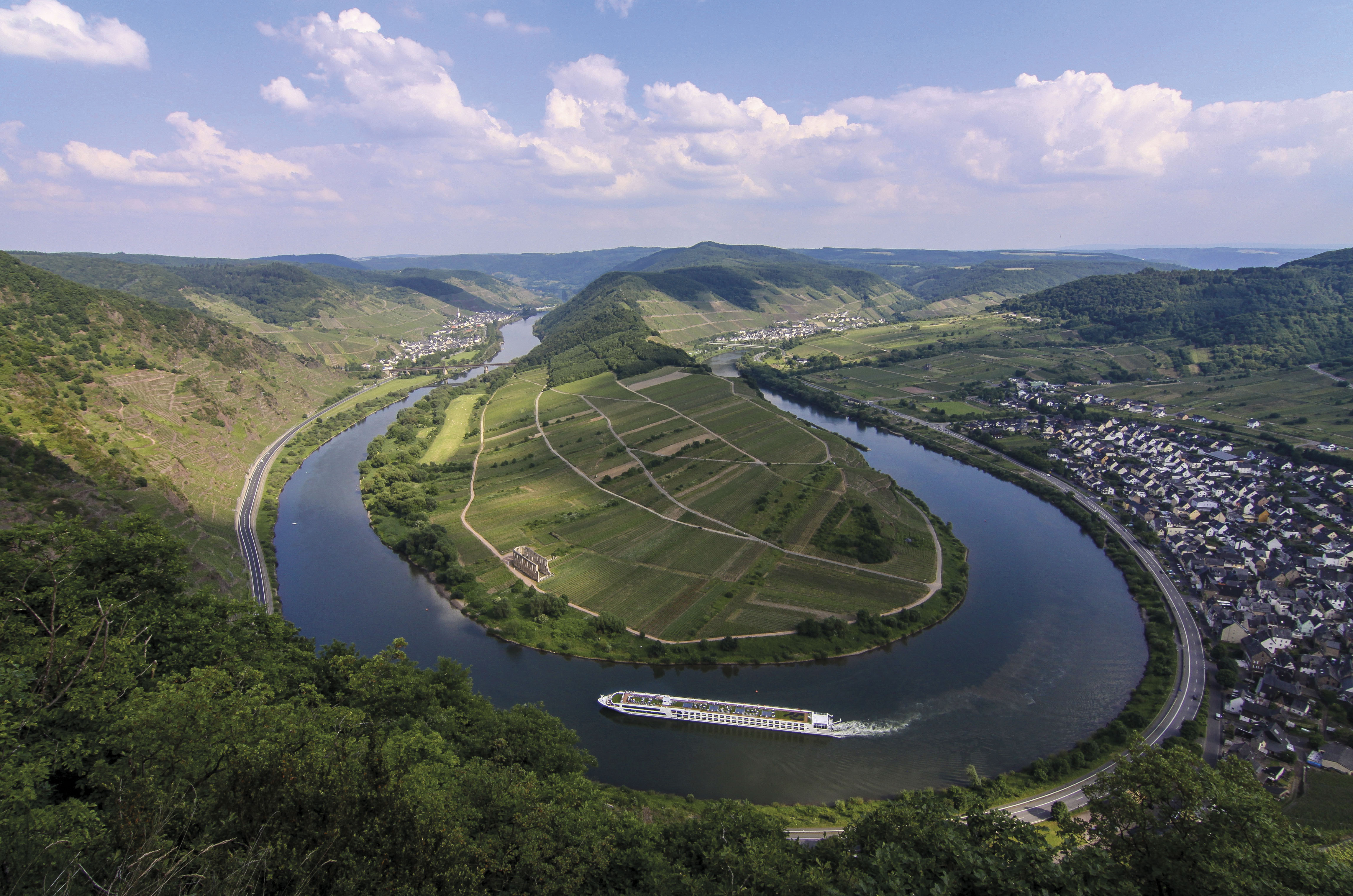 Current location for Emerald Star