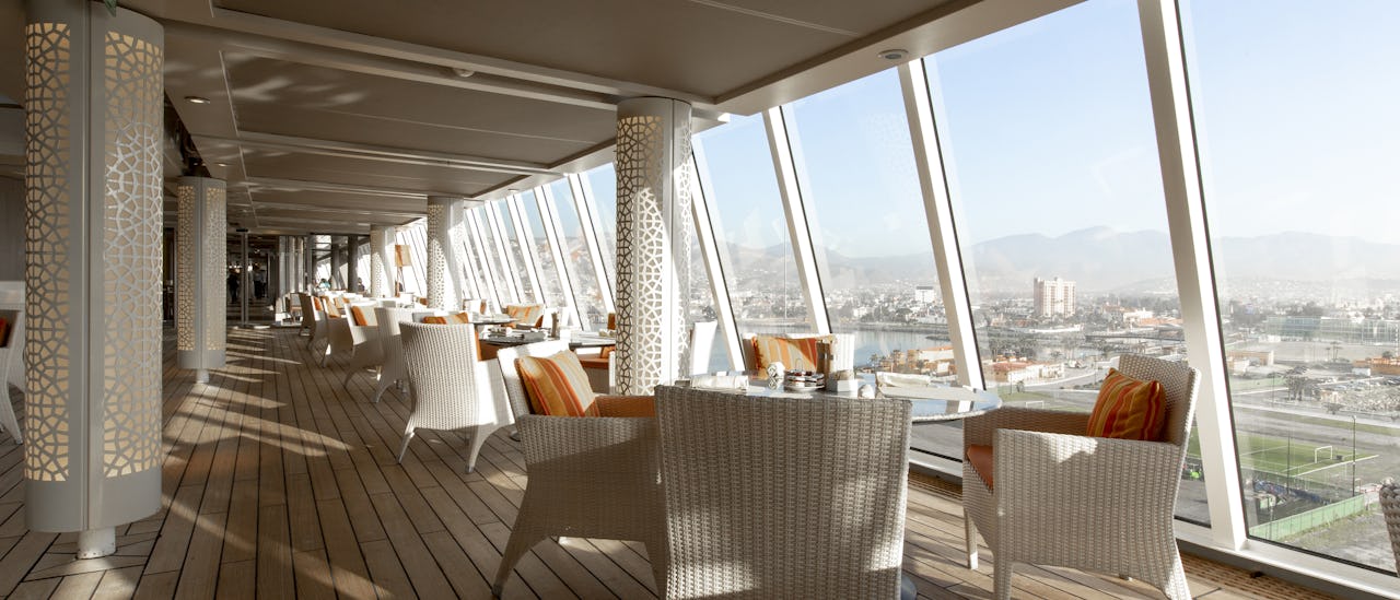 Trident Grill, the pool restaurant