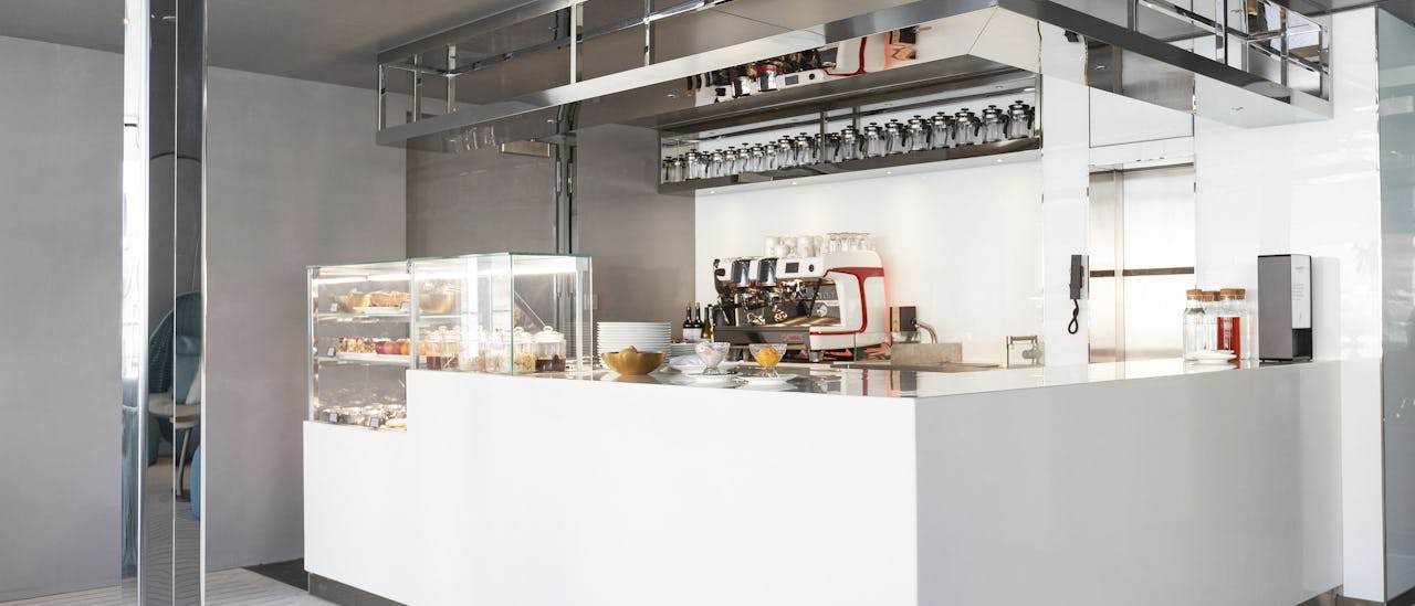 Aqua Pool & Café