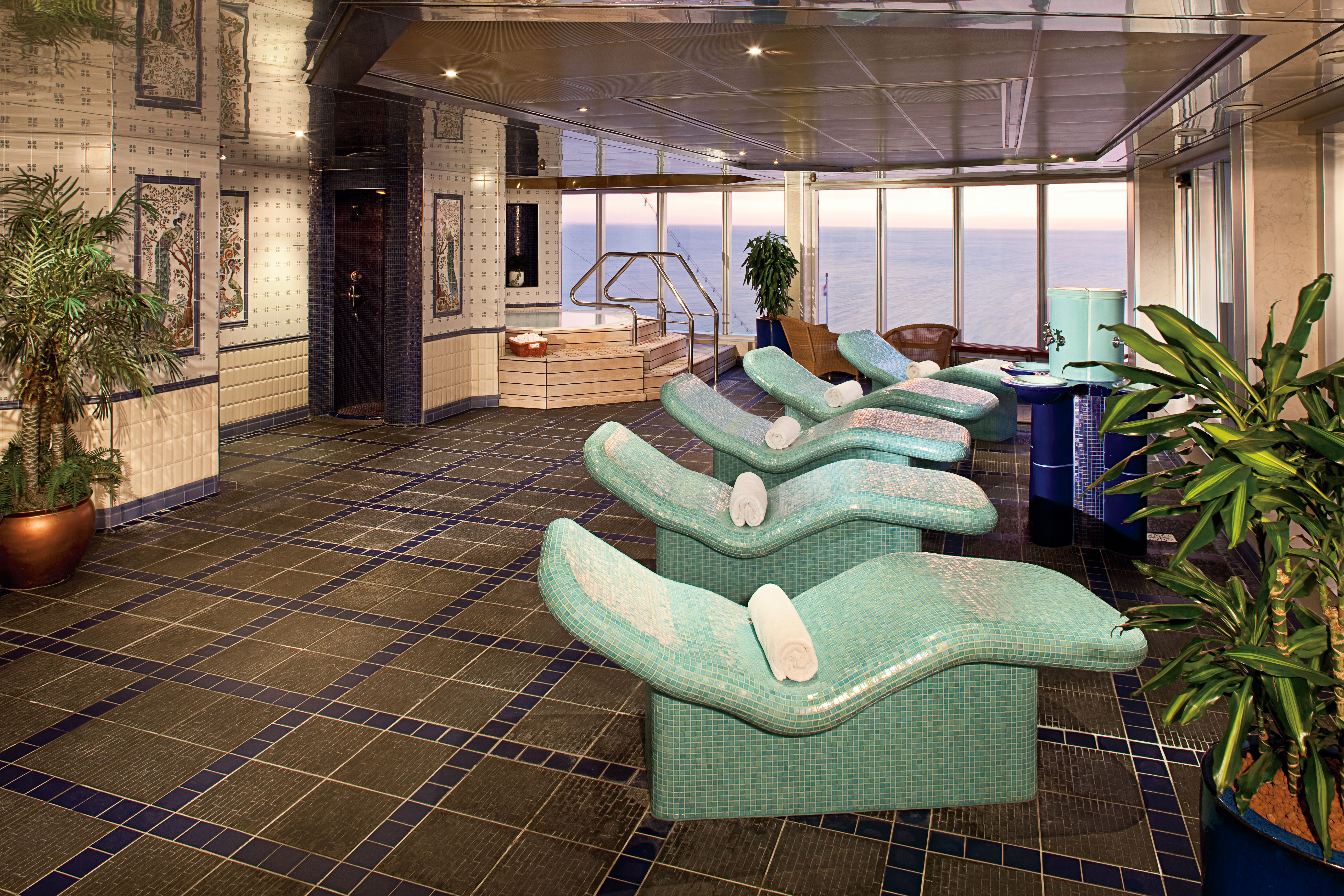 Heated thermal beds in the spa