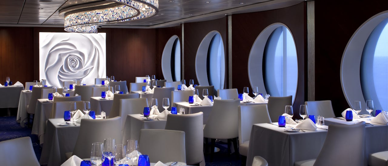 Blu is an exclusive AquaClass and suite guest venue