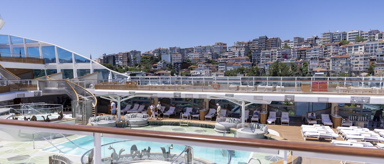 Oceania Vista’s Pool Deck reflects the beauty of the surrounding sea