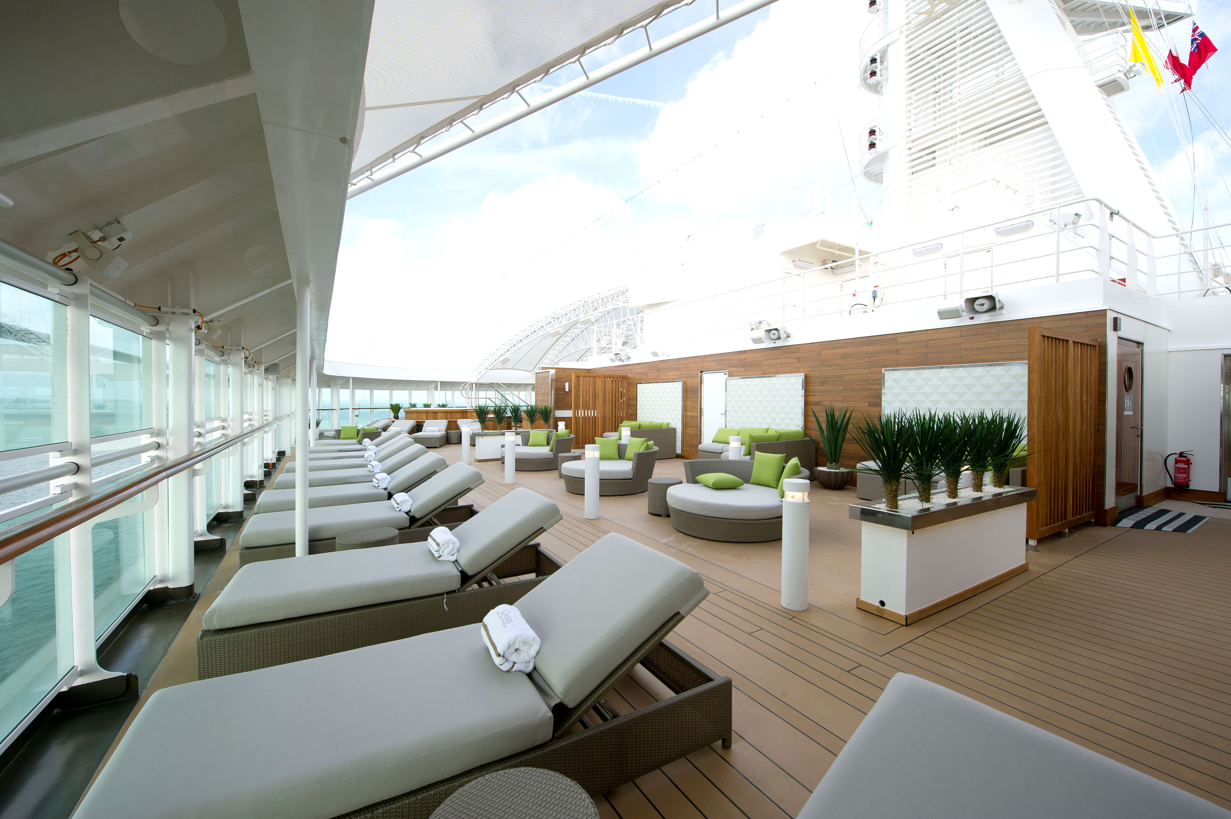 Cool down in the sea breeze and enjoy a treatment from the Oasis Spa in The Retreat