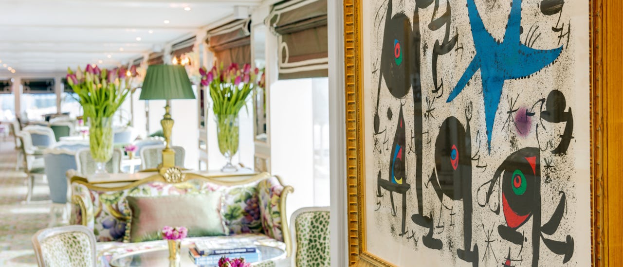 The Van Gogh Lounge