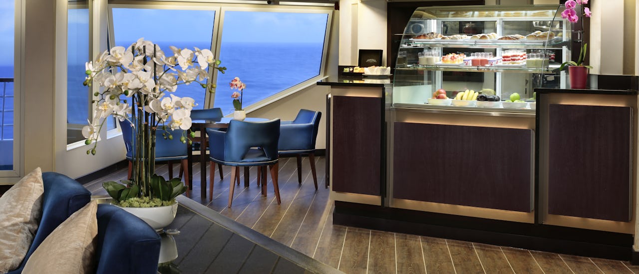 The top deck or deck 8, features a Yacht club, a Star bar and a Lounge
